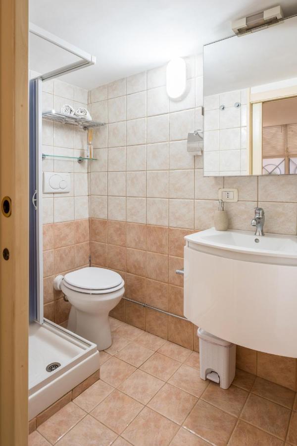 Studio D'Artista, Elegante Loft Nel Cuore Di Roma Extérieur photo